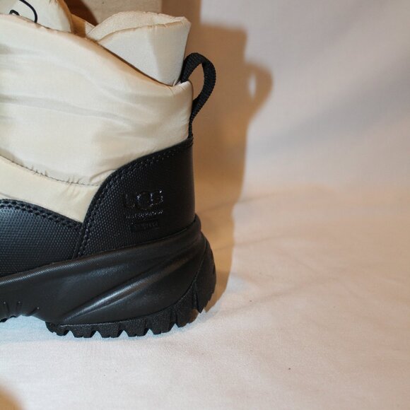 NIB UGG WOMEN'S YOSE WATERPROOF PUFFER LACE UP‎ ANKLE SNOW BOOTS TAN BLACK - Picture 3 of 6